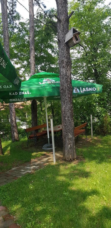 Restoran&Motel And Apartmants Lovacka Prica Tesanj Exterior foto